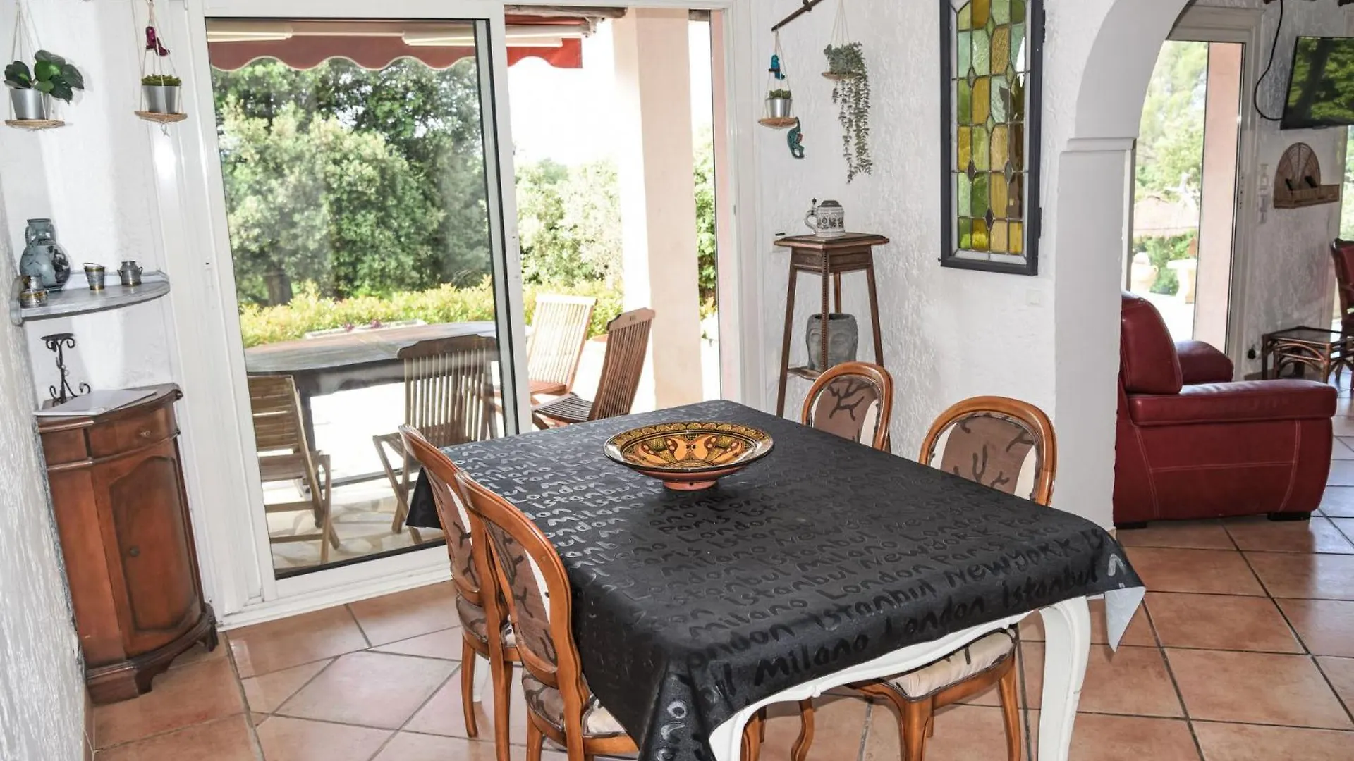 Villa La Chenaie By Interhome Saumane-de-Vaucluse Frankrijk